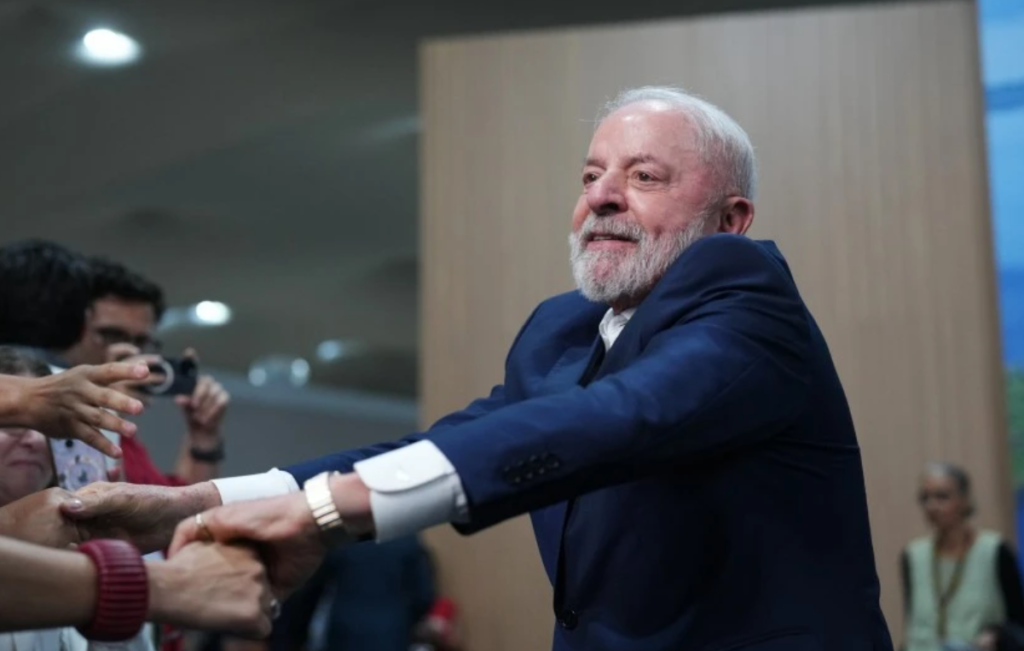 ¡LULA ROMPE RÉCORD EN PUESTOS DE TRABAJO!