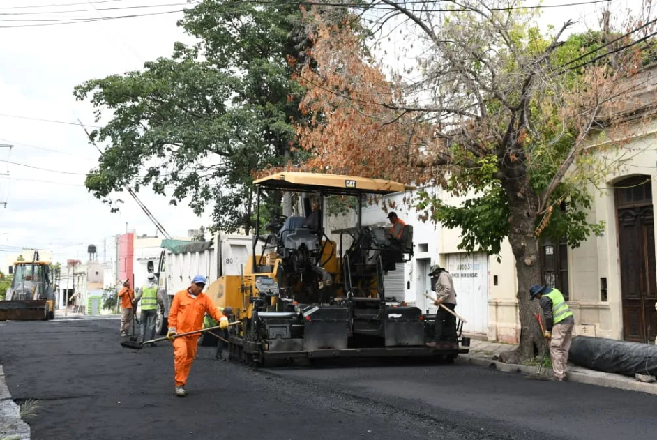 REPAVIMENTACIÓN: Nueva calzada en Mitre al 900 brindará más seguridad vial