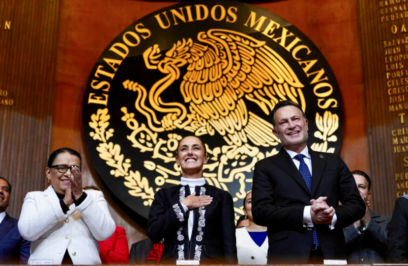 SHEINBAUM: “MÉXICO NO SE DOBLEGA, NO SE ARRODILLA, NO SE VENDE”