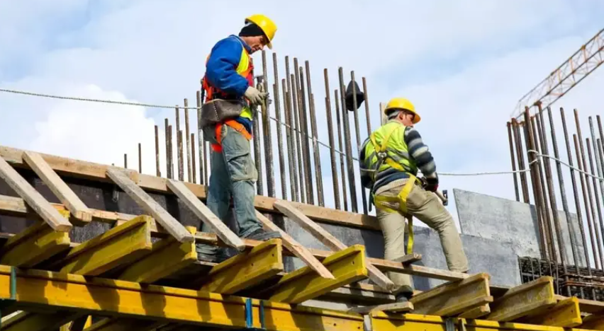 ECONOMÍA: Tras el aplauso oficial, la construcción vuelve a hundirse y expone la cruda realidad económica