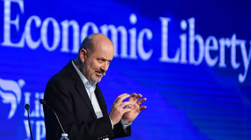 STURZENEGGER DENUNCIADO POR CONTRATO MILLONARIO