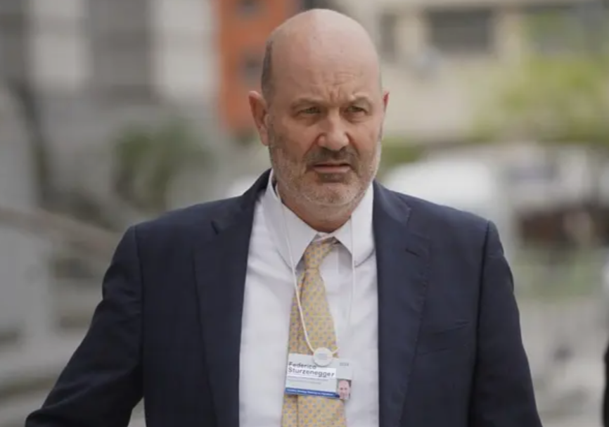 BRONCA EN LA ROSADA: Sturzenegger complicó la reforma laboral con el recorte a licencias por enfermedad