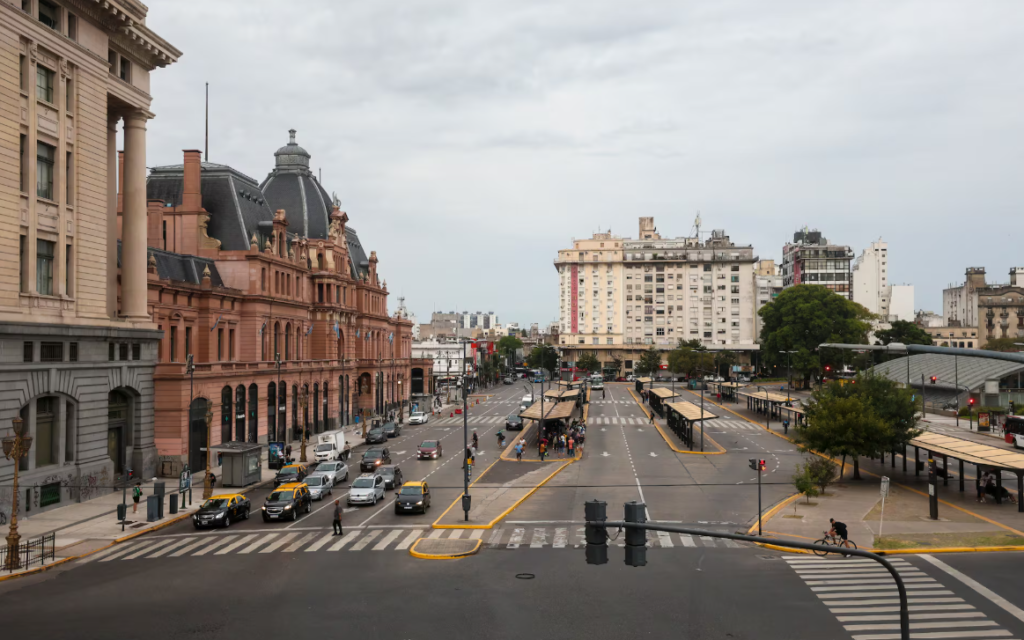 REFORMA LABORAL: Se siente el paro general a la espera de la sesión en Diputados
