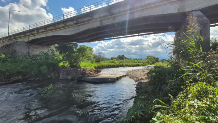 SANTA LUCÍA: «El puente no tiene arreglo»