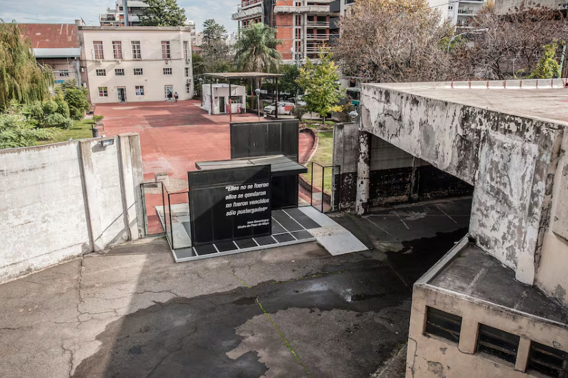 LA DICTADURA ARGENTINA Y LOS CAMPOS DE CONCENTRACIÓN QUE MARCARON UNA SOCIEDAD ENTERRADA EN EL MIEDO