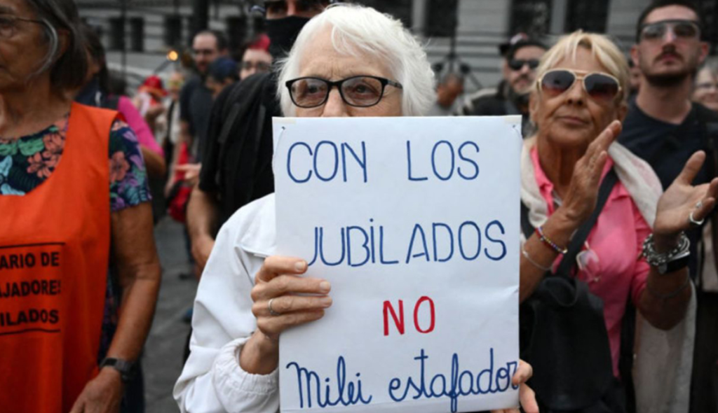 «EL AJUSTE VACÍA LA MESA DE LOS JUBILADOS»