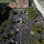 ENTRE EL SILENCIO Y LA DESFACHATEZ DEL PRESIDENTE: La marcha del 24 tal vez marcó un quiebre