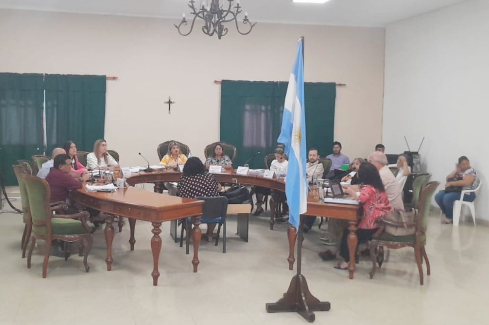 ORÁN: Renuncia y denuncias de corrupción