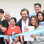 APOLINARIO SARAVIA: El Gobernador entregó 40 viviendas reactivadas con fondos provinciales