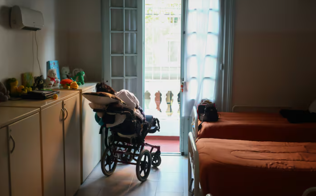 POLÍTICA LIBERTARIA: Hogar Promover lleva cinco meses sin cobran las prestaciones de Incluir Salud