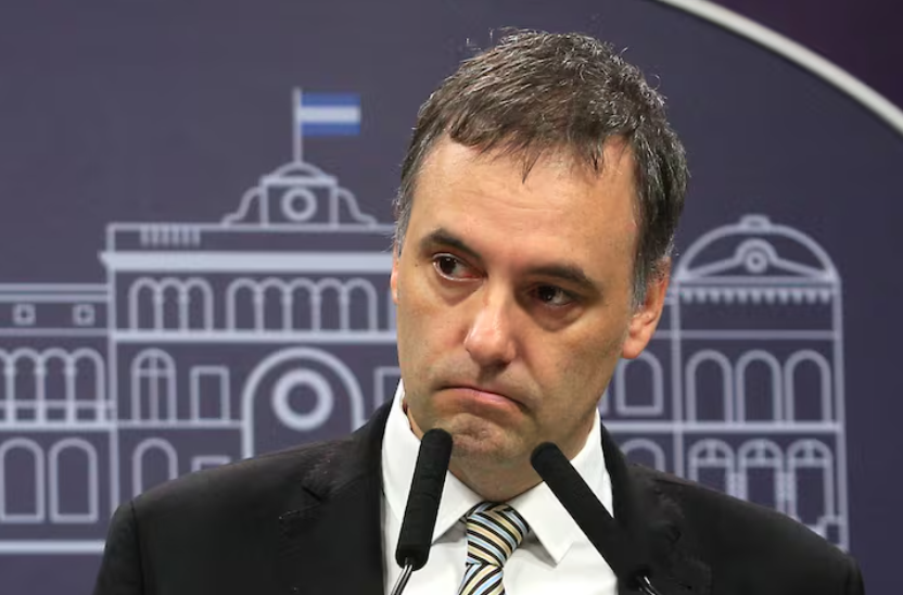 ADORNI MODIFICÓ SU DECLARACIÓN JURADA