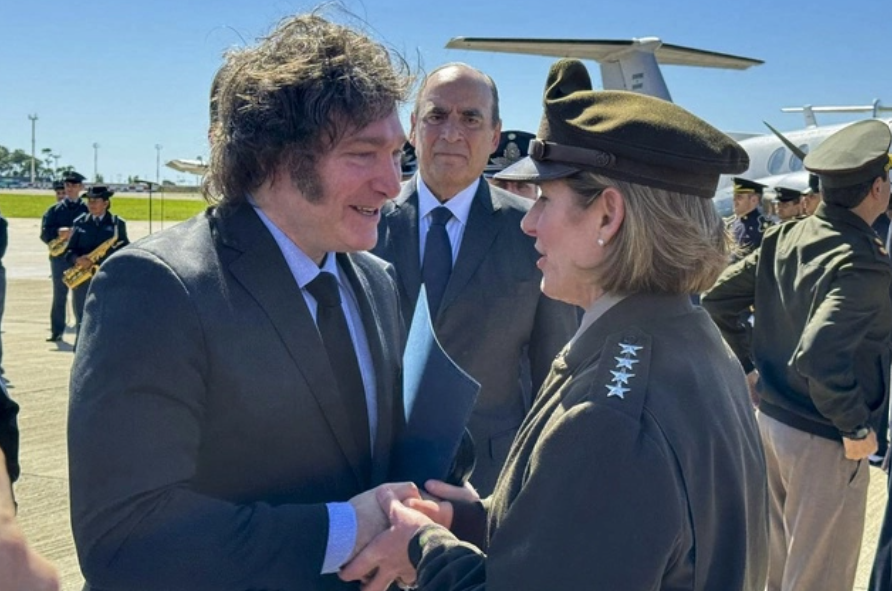 ¡TRAICIÓN A LA PATRIA!: Milei entrega el Mar Argentino a EE.UU.