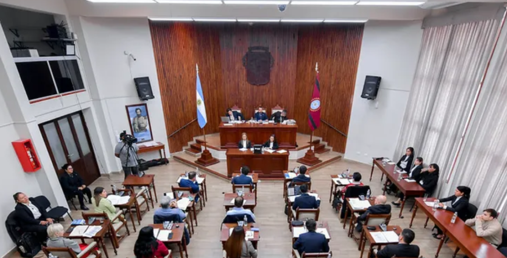 EL TURISMO EN SALTA HACE RETROCEDER A LLA