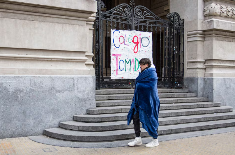 ESTUDIANTES EN PIE DE GUERRA: Tomaron otra vez el Nacional Buenos Aires y la crisis educativa le estalla a Milei en la cara