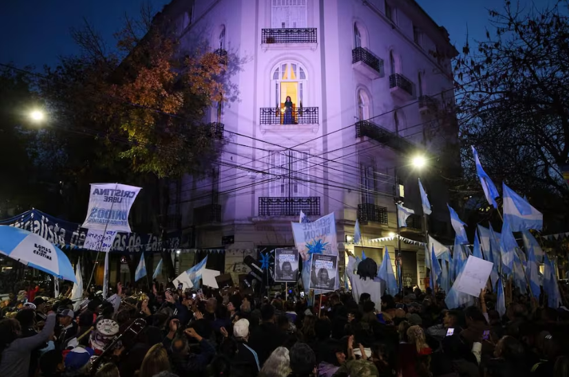PERONISMO: La Cámpora acusa a dirigentes de “Arrodillarse ante los mercados” y exige hacer campaña por la liberación de CFK