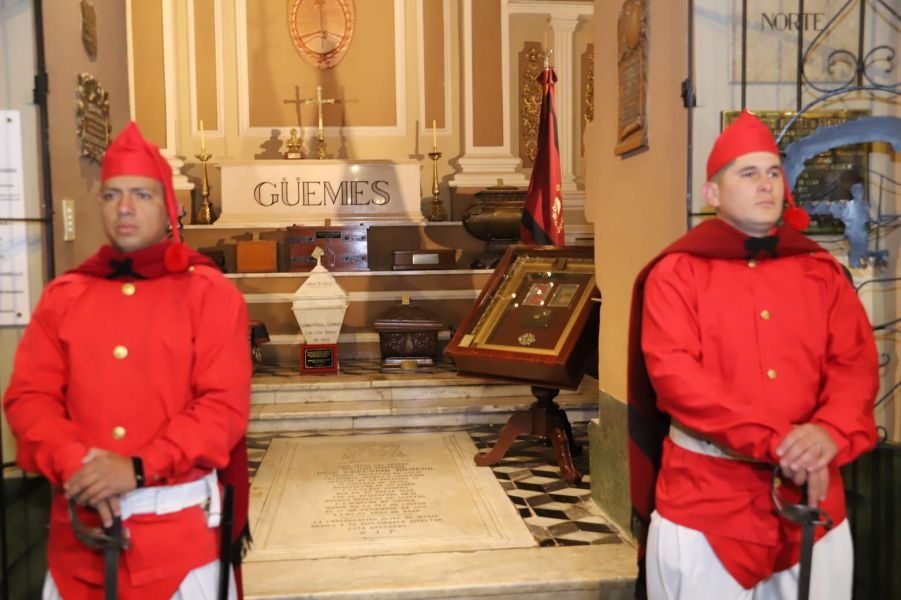 LOS INFERNALES VUELVEN A CUSTODIAR A GÜEMES
