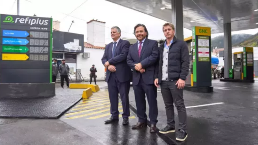 GUSTAVO SÁENZ E YPF: Inauguraron en Salta la primera RefiPlus de Argentina