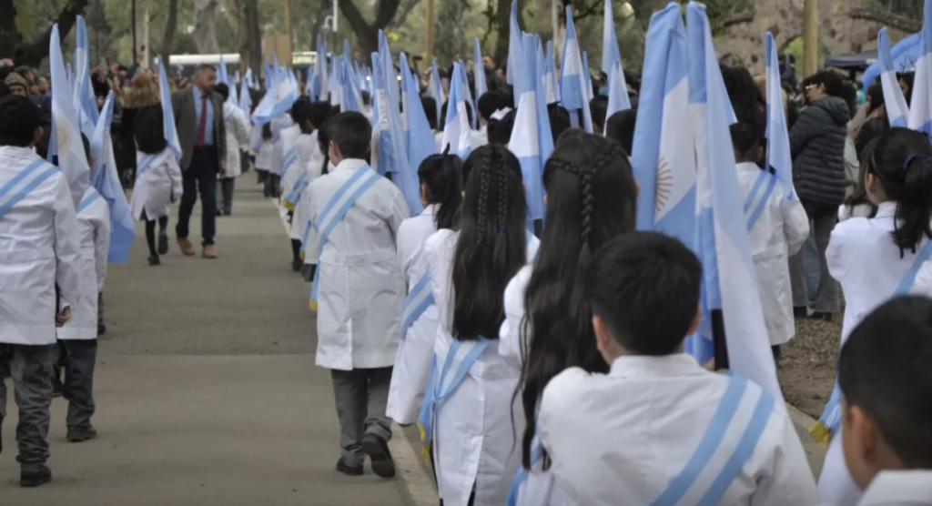 DÍA DE LA BANDERA: Más de 600 alumnos prometerán lealtad a la Bandera en una emotiva ceremonia en el corazón de Salta