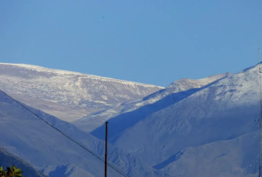 SALTA BAJO CERO: Los cerros amanecieron blancos y crece la preocupación por el frío extremo