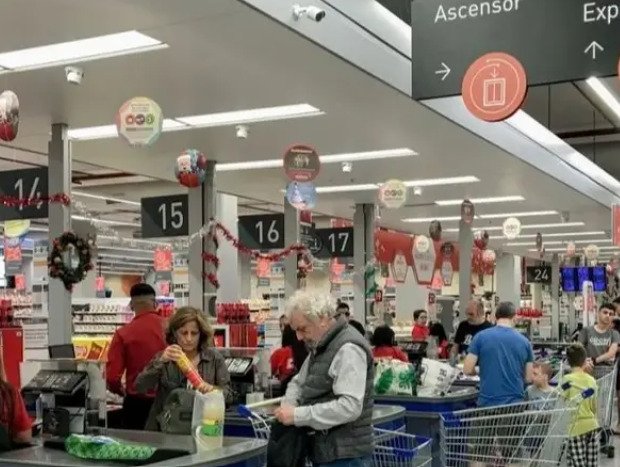 EL CONSUMO SIGUE EN CAÍDA LIBRE: El plan licuador de Milei no encuentra piso y destruye el mercado interno