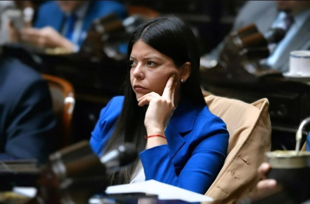 EMILIA OROZCO, LA MONEDA DE CAMBIO: Karina Milei replantea la estrategia electoral y crecen las versiones de un acuerdo con Gustavo Sáenz en Salta