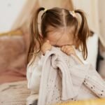 Condenan a un hombre por golpear a una niña de 2 años