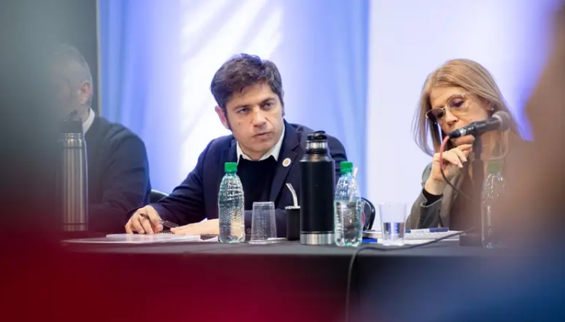 KICILLOF: Exige que las candidaturas se definan en las urnas mientras Milei avanza contra las PASO