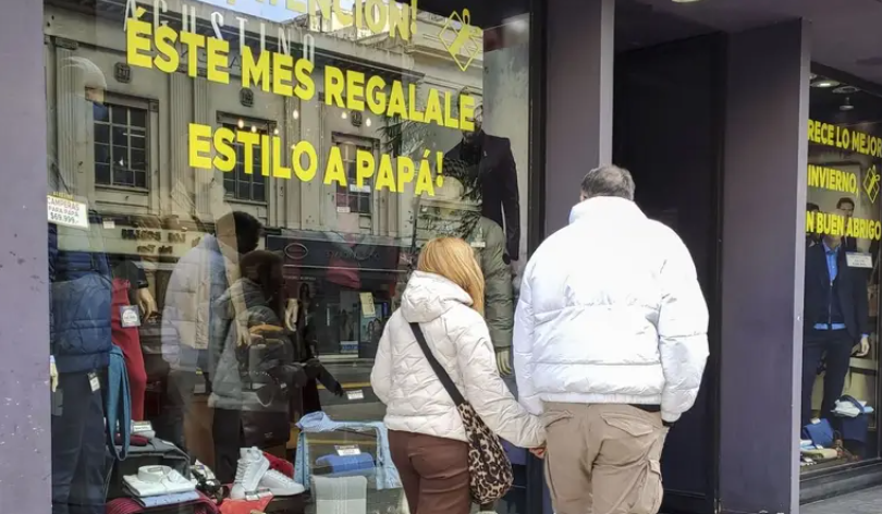 EL CONSUMO SIGUE EN TERAPIA INTENSIVA: Ni el Día del Padre logró salvar las ventas y el ajuste vuelve a golpear