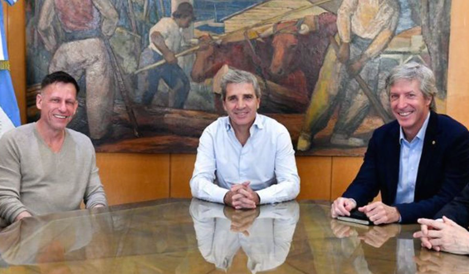 EUROPA TOMA DISTANCIA DE PALANTIR MIENTRAS EL GOBIERNO DE MILEI LE ABRE LAS PUERTAS: Crecen las alertas por la soberanía digital argentina