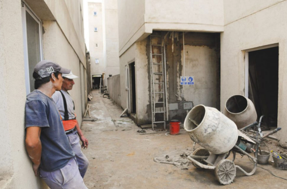 EL MODELO NO SIRVE: La construcción volvió a mostrar señales de retroceso durante junio, según datos privados