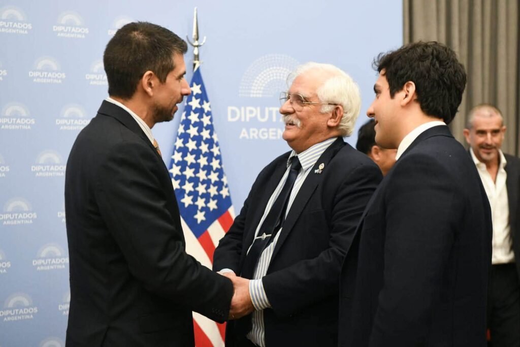 Carlos Zapata integró el Grupo Parlamentario de Amistad con Estados Unidos