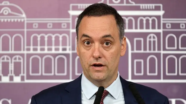 La Justicia intimó a Adorni a justificar su patrimonio bajo sospecha
