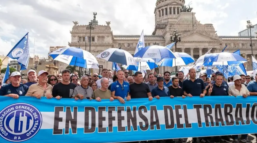 CGT marcha con los jubilados contra el ajuste