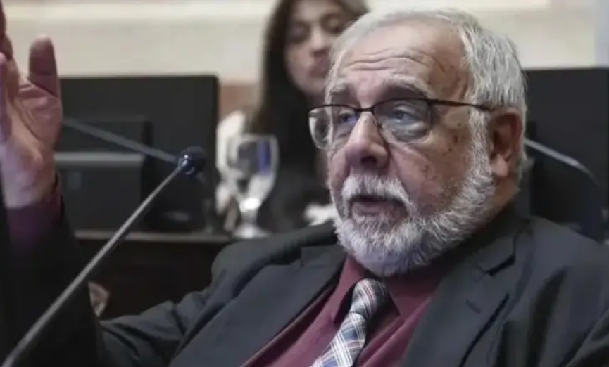 Murió el defensor de represores, Juan Carlos Pagotto, senador de La Libertad Avanza