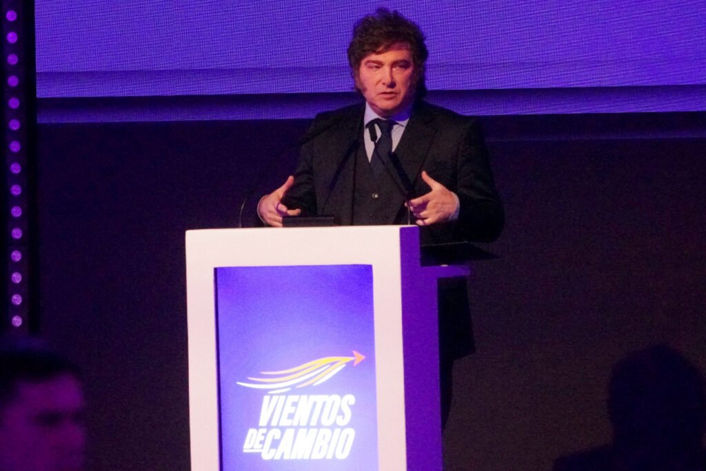 En el Foro de Madrid en Chile, Javier Milei reivindicó el fin del gobierno de Allende y lanzó duras duras críticas a Macri y Pedro Sánchez.