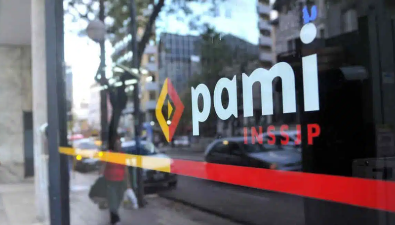 Jubilados esperan horas para ser atendidos en PAMI Salta