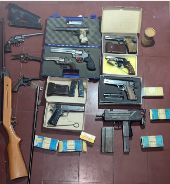 Hallaron siete granadas y armas en una casa de Salta