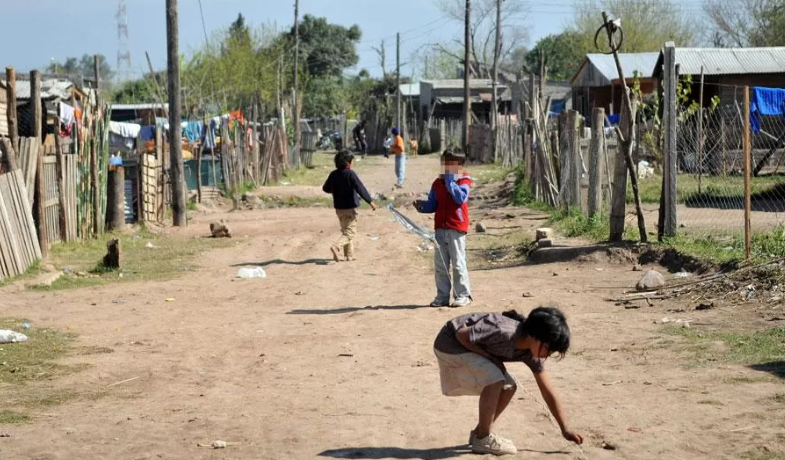 Pobreza infantil: 42,4% de los chicos del NOA son pobres