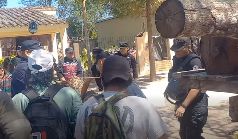 Detenidos por recoger maíz descartado en Coronel Cornejo
