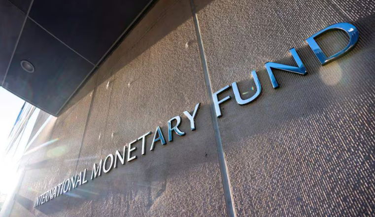 Deuda y FMI: advierten que el plan de Milei puede llevar a otro default