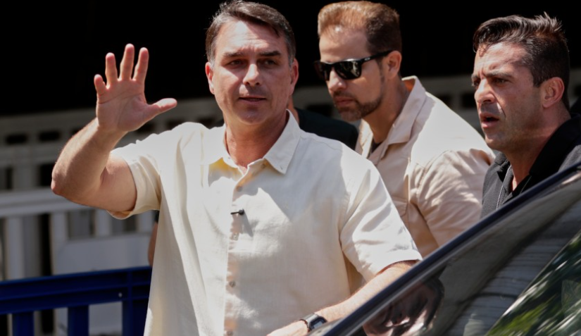 ¿PRÓFUGO?: Flávio Bolsonaro desapareció y crece la sospecha de una fuga